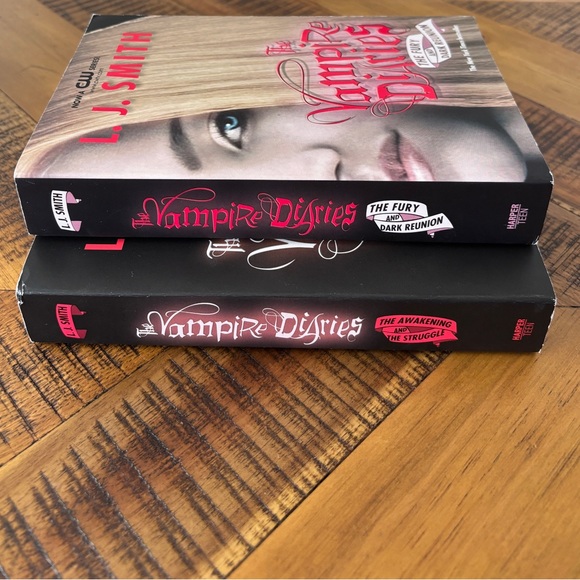 The Vampire Diaries Bundle - Picture 2 of 4